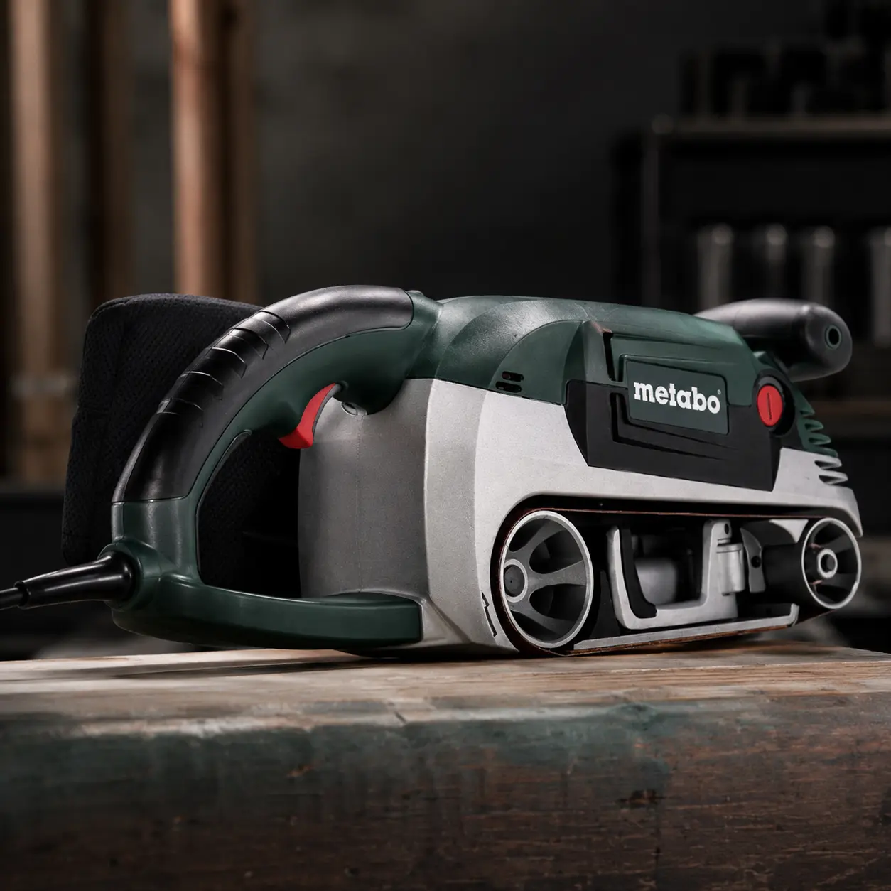 Metabo BAE 75, lijadora de banda 75&times;533 mm para desbaste y nivelado en madera y tableros