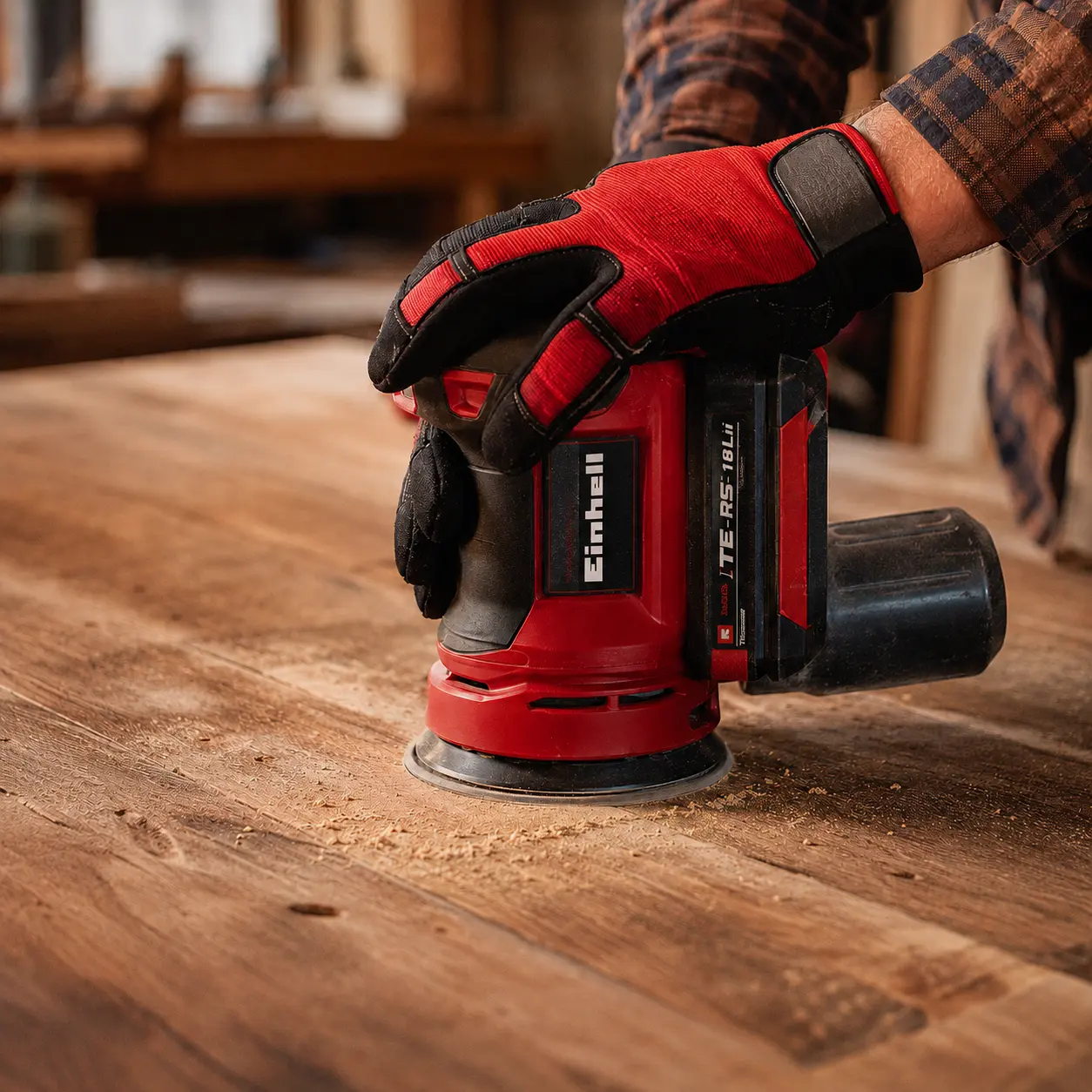 Einhell TE-RS 18 Li 18 V con plato de 125 mm y sistema de aspiraci&oacute;n