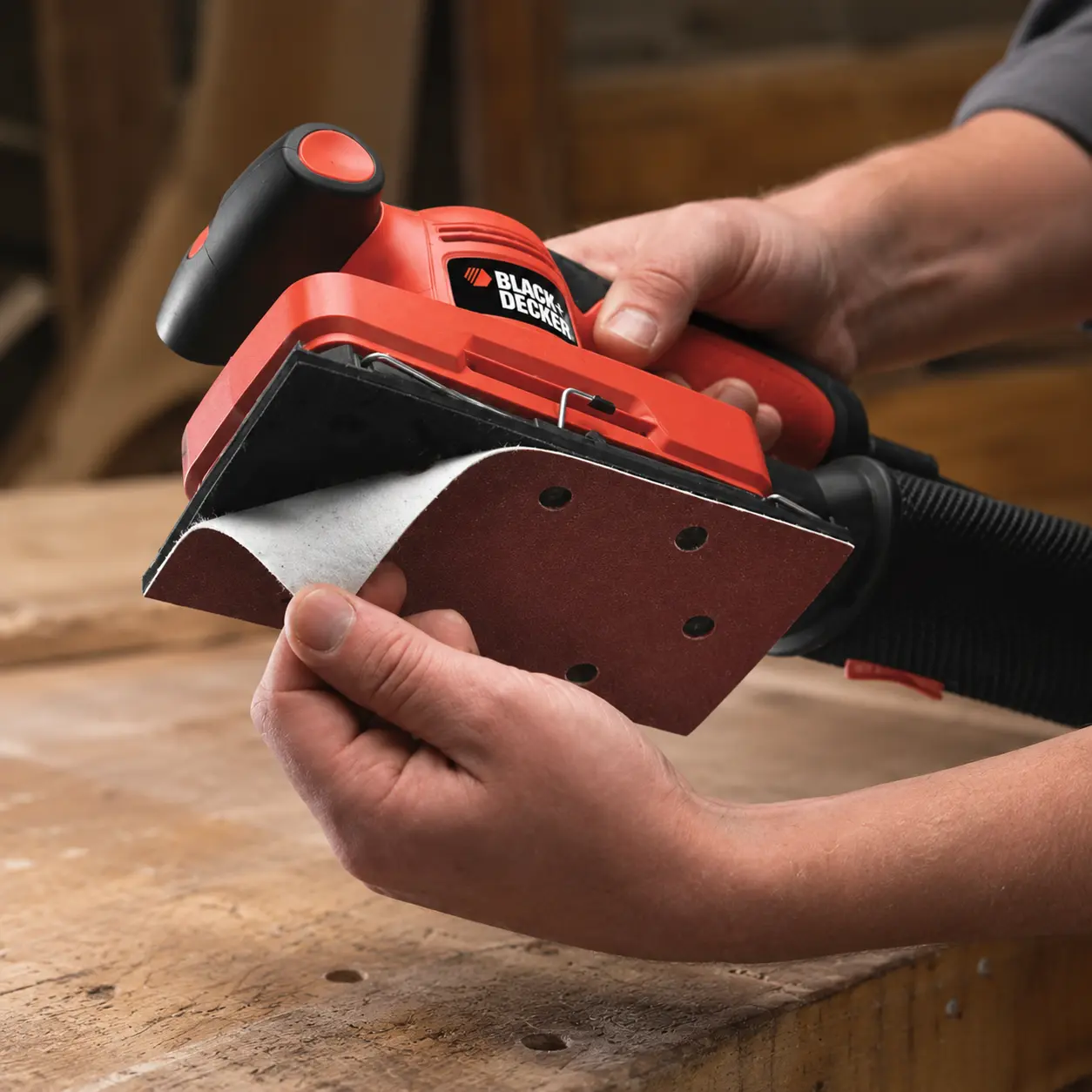 Black+Decker KA320EKA 240 W (1/3 de hoja) con velocidad variable y bolsa de polvo
